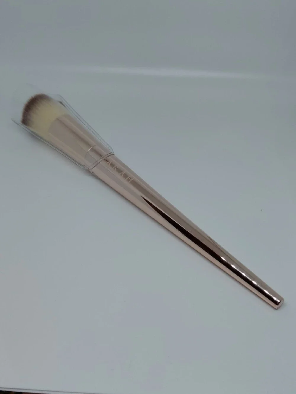 FARAH Flat Foundation Brush 615F